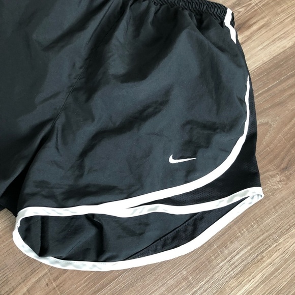 Women’s Nike black and white dry fit running shorts size small - Picture 2 of 4